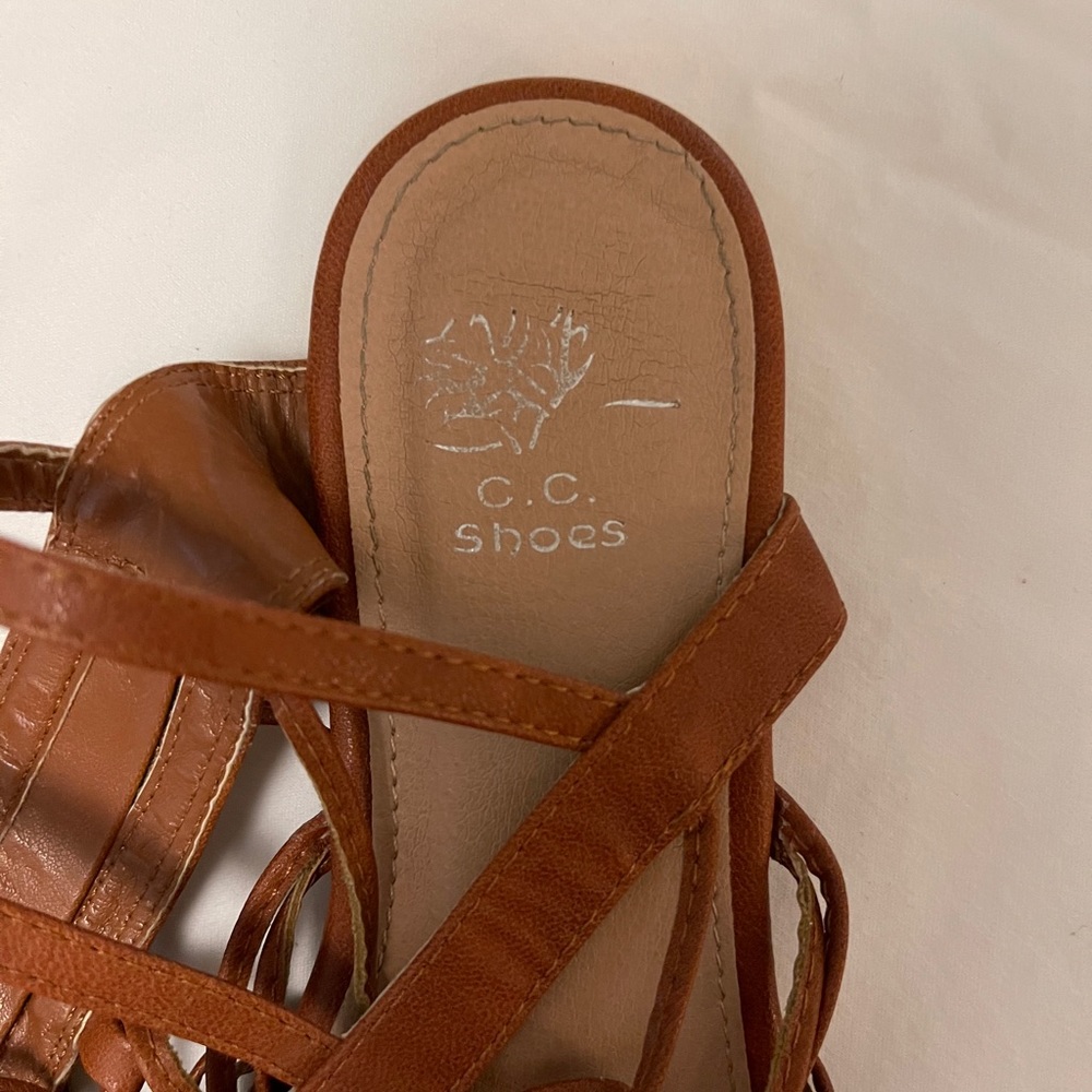 Sandals size 7 - Picture 4 of 7